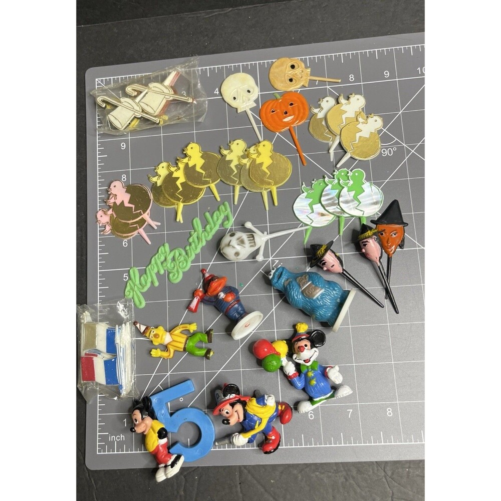 Lot Vintage Plastic Cake Cupcake Topper Disney Easter Halloween